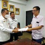 Lucky Senduk Terima SK Plt Dirut PD Pasar Kota Manado